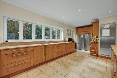undefined, Rosslyn Park, Weybridge, Surrey, KT13