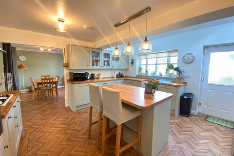 4 bedroom detached house for sale, Fishermans Close, Sandbach