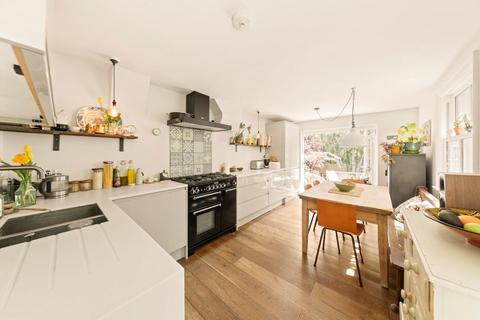 4 bedroom semi-detached house for sale, Devonshire Road, London SE23
