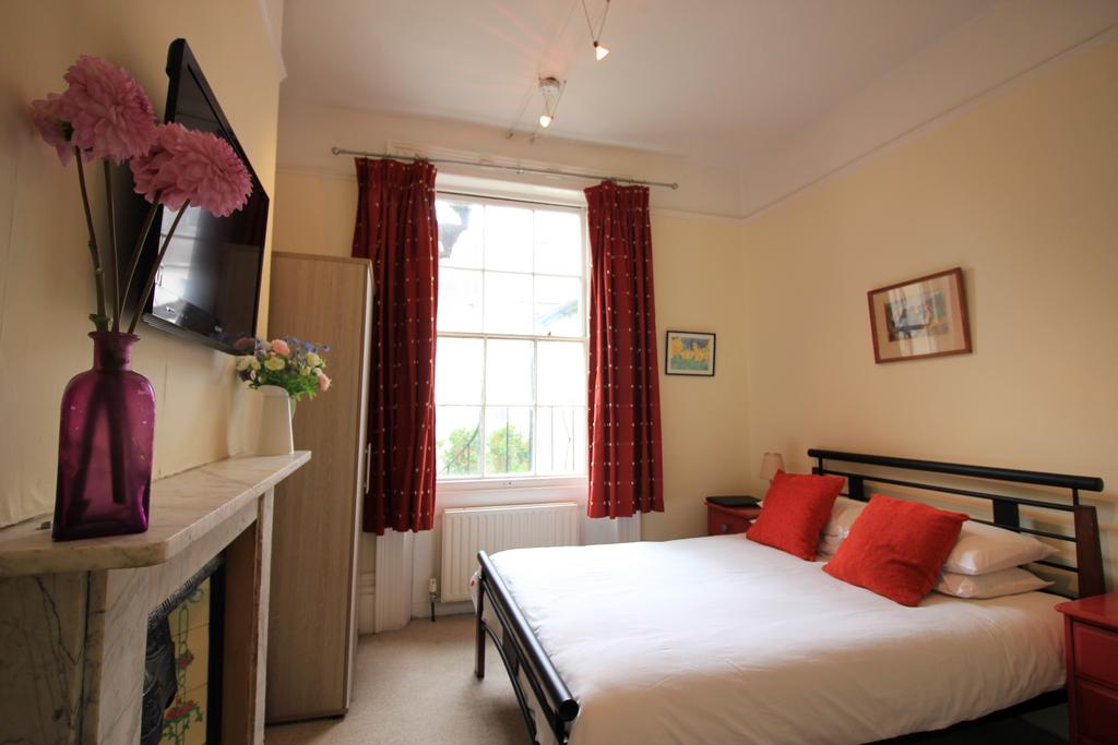 House in Hove - View 3