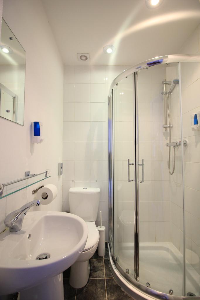 House in Hove - View 5