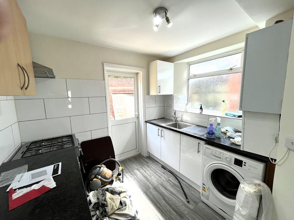 House in Middlesex - View 3