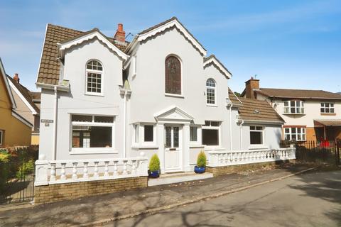 3 bedroom detached house for sale, Woodland Crescent, Abercynon, Mountain Ash