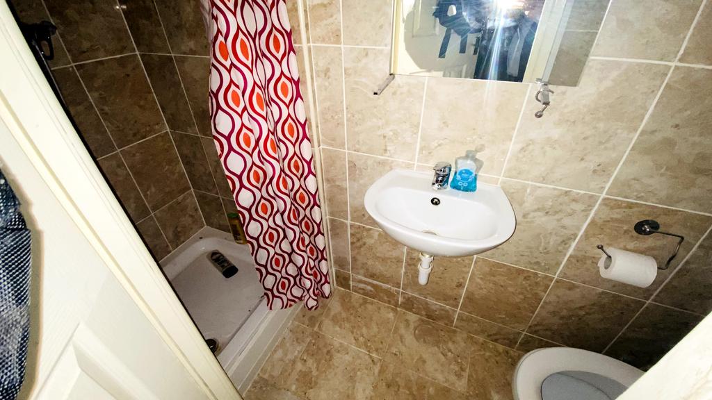 House in Loughton - View 3