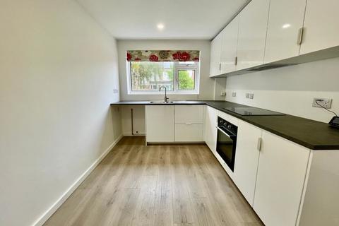 3 bedroom terraced house to rent, Swift Close, Melton Mowbray