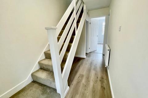 3 bedroom terraced house to rent, Swift Close, Melton Mowbray