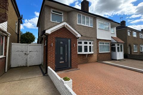 Studio to rent, Parkfield Crescent, Ruislip