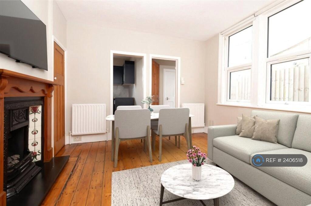 Apartment in Wimbledon - View 4