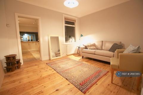1 bedroom in a house share to rent, Eleanor Road, London, N11