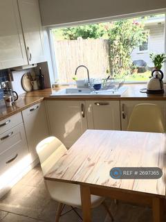 1 bedroom in a house share to rent, Eleanor Road, London, N11