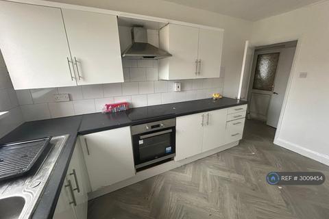 3 bedroom terraced house to rent, Hill Crescent, Seaham, SR7