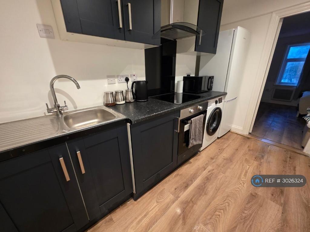 Apartment in Peckham - View 4
