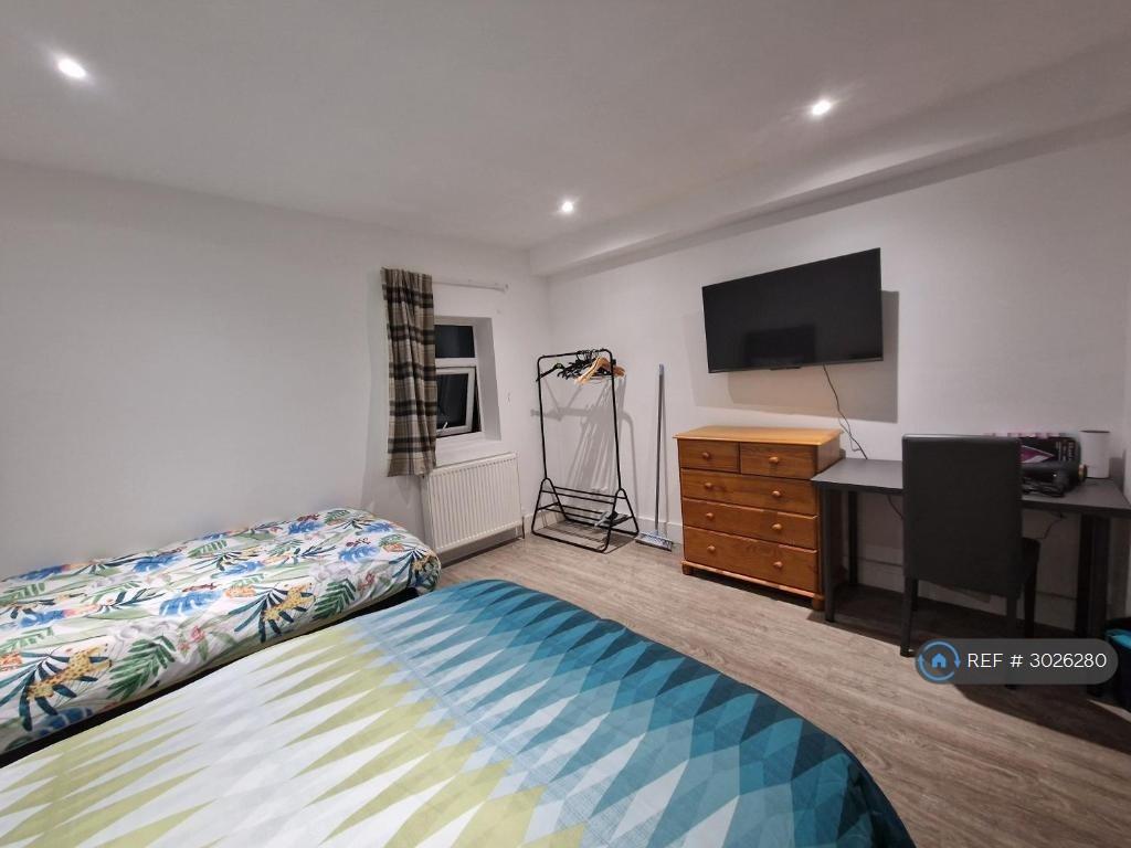 Apartment in Peckham - View 2