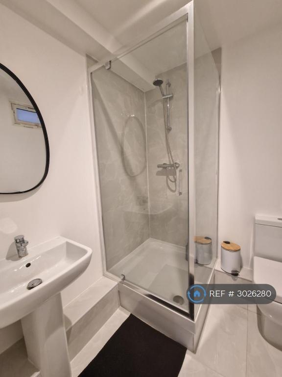 Apartment in Peckham - View 5