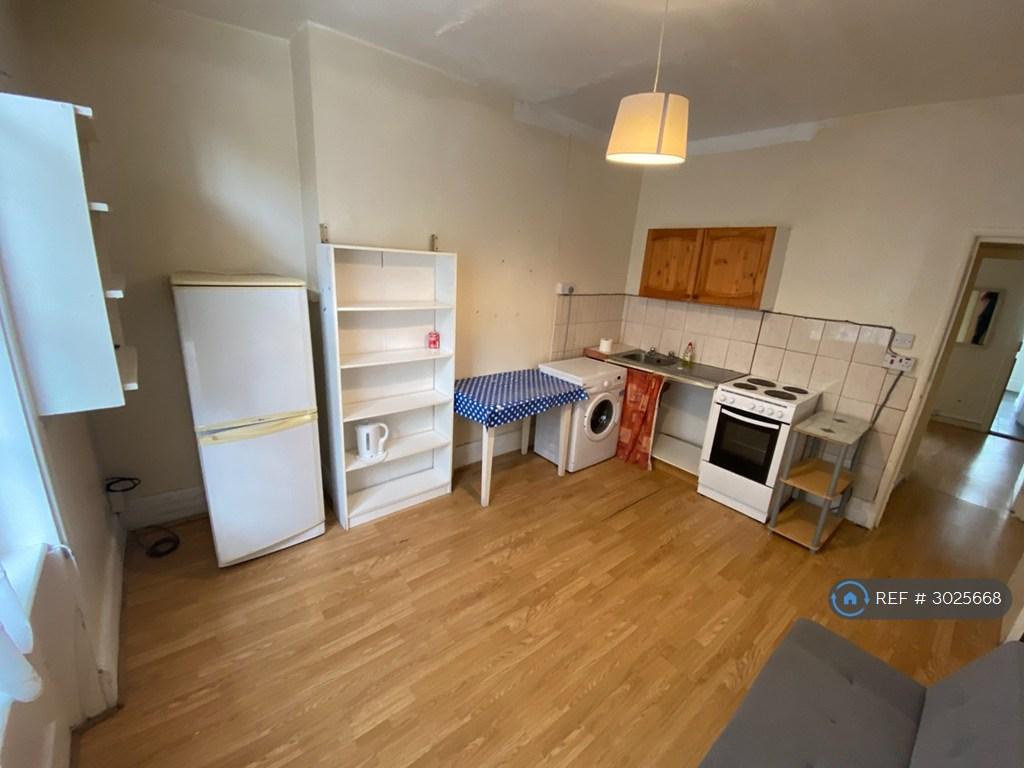 Apartment in Brighton - View 4