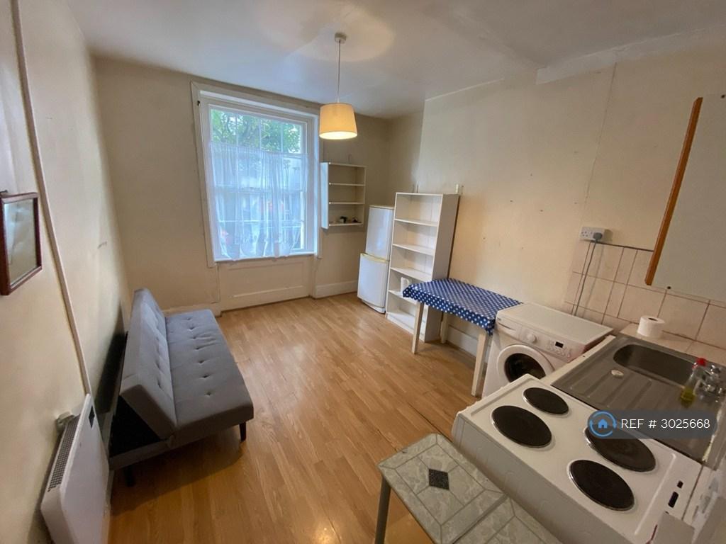 Apartment in Brighton - View 5