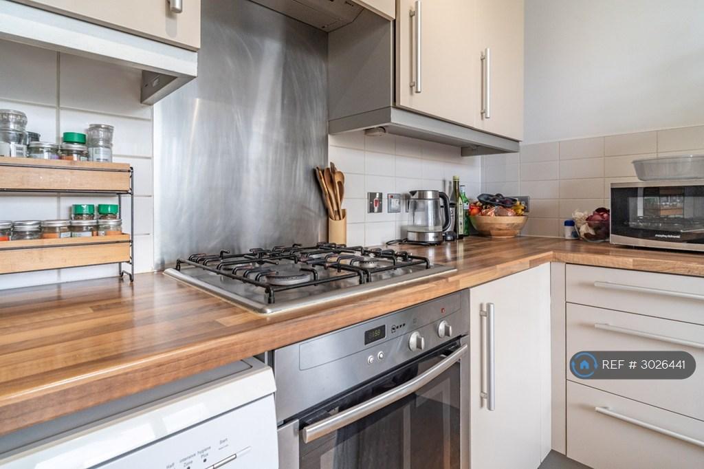 Apartment in London - View 5