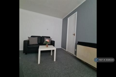 Studio to rent, Tavistock Road, West Drayton, UB7