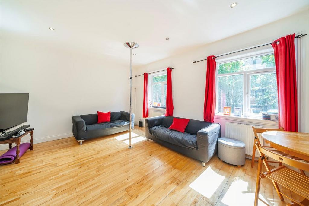 Apartment in London - View 2