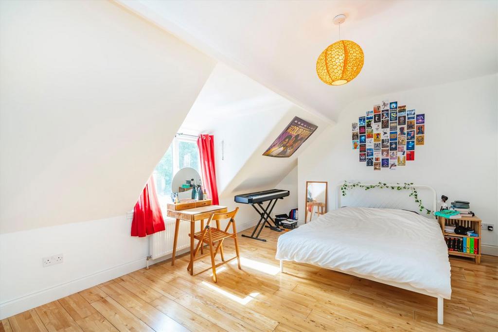 Apartment in London - View 5