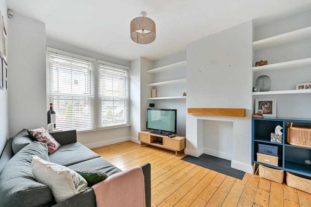Apartment in London, Hanwell - View 2