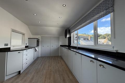 2 bedroom penthouse to rent, Middle Wharf, Mevagissey, St. Austell