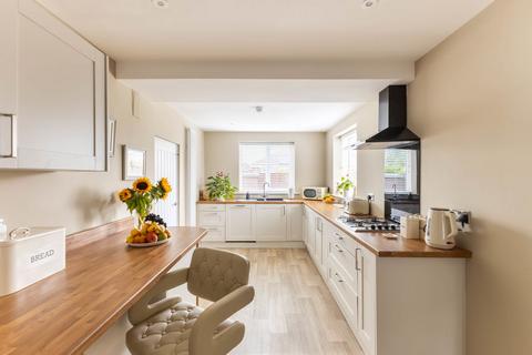 2 bedroom semi-detached bungalow for sale, Ovingham Gardens, Wideopen, Newcastle Upon Tyne