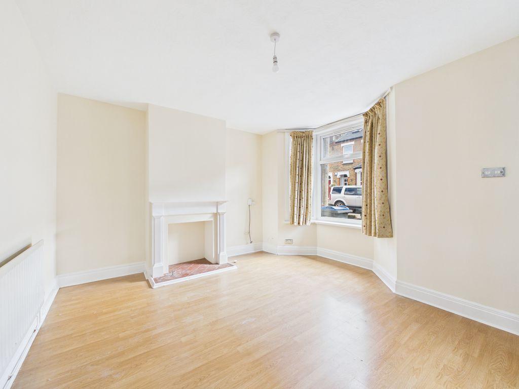 House in Coulsdon - View 2