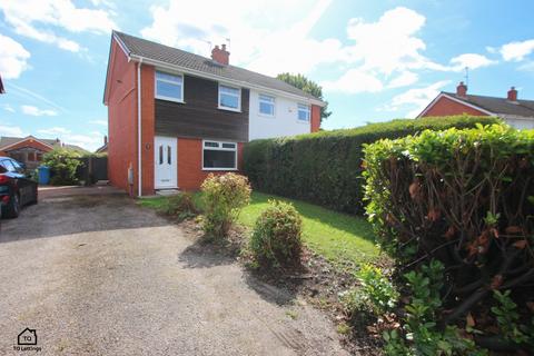 3 bed semi-detached house for rent in Clovelly Grove, Brookvale WA7