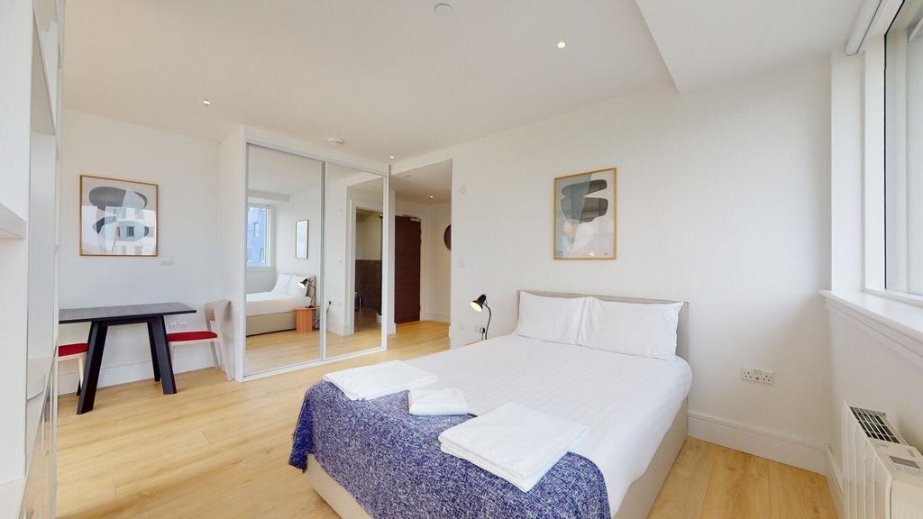 Apartment in Wembley - View 3