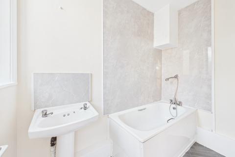 2 bedroom semi-detached house for sale, Keedonwood Road, Bromley BR1