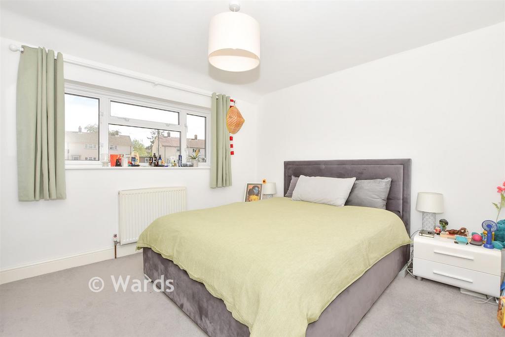 House in Tonbridge and Malling, Kent - More
