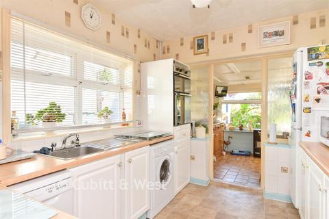 4 bedroom semi-detached bungalow for sale, Bengairn Avenue, Brighton BN1