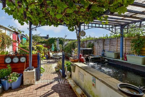 4 bedroom semi-detached bungalow for sale, Bengairn Avenue, Brighton BN1