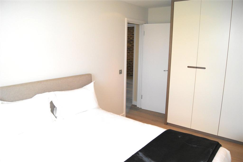 House in Raynes Park - View 4