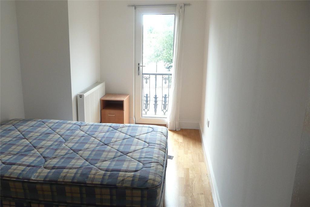 House in Raynes Park - More