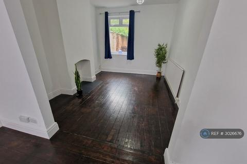 4 bedroom end of terrace house to rent, North Street, Derby, DE1