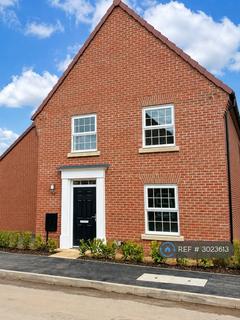 4 bedroom detached house to rent, Graves Road, Norwich, NR13