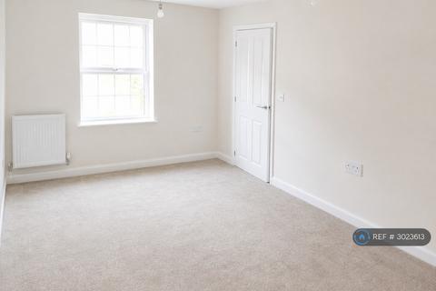 4 bedroom detached house to rent, Graves Road, Norwich, NR13