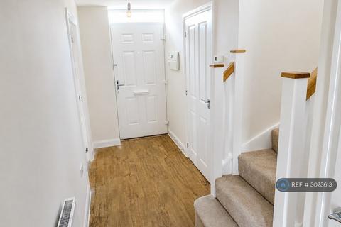 4 bedroom detached house to rent, Graves Road, Norwich, NR13