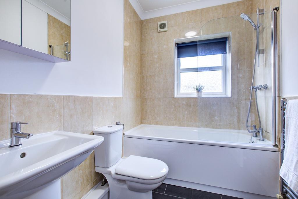 House in London - View 5