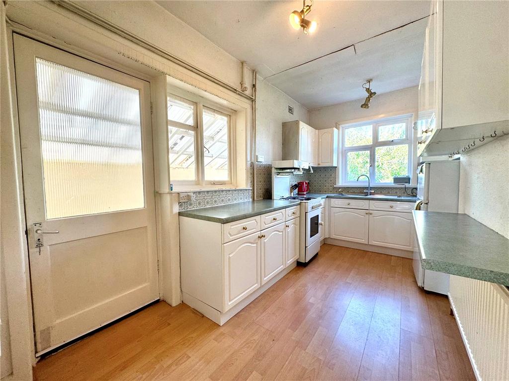 House in Salisbury, Wyndham Park - View 2