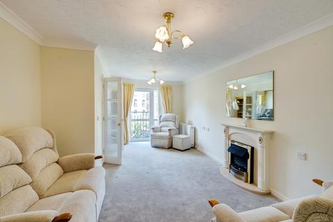 2 bedroom apartment for sale, Riverland Court, Christchurch BH23