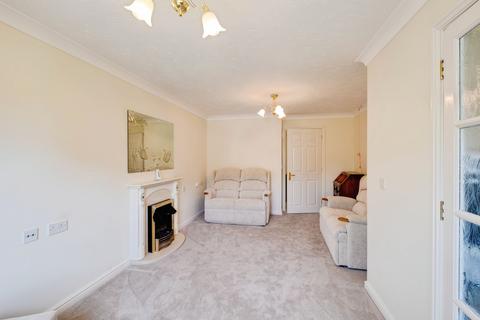2 bedroom apartment for sale, Riverland Court, Christchurch BH23