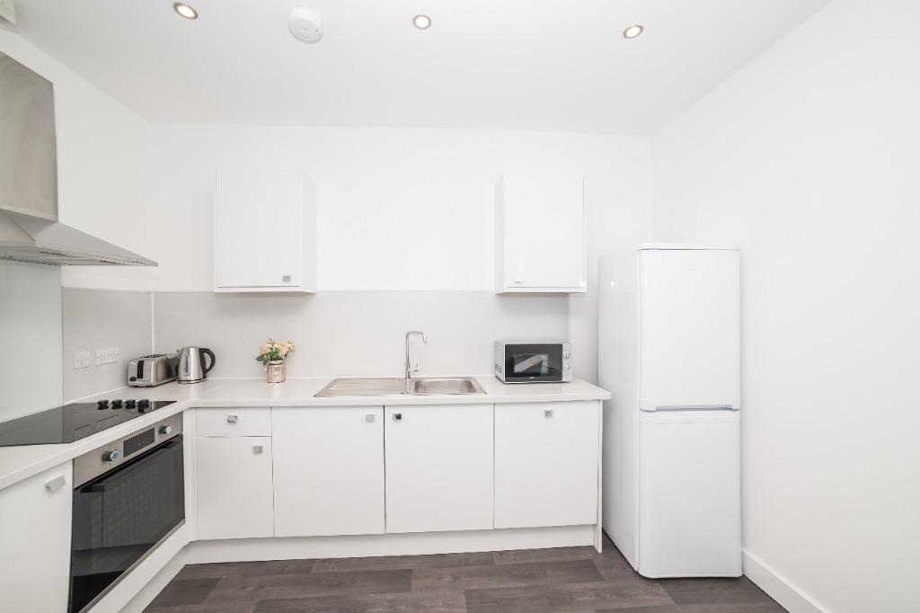Apartment in Nottinghamshire - View 2