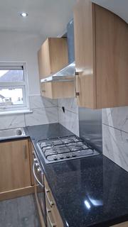 3 bedroom semi-detached house to rent, King Charles Avenue, Walsall, WS2