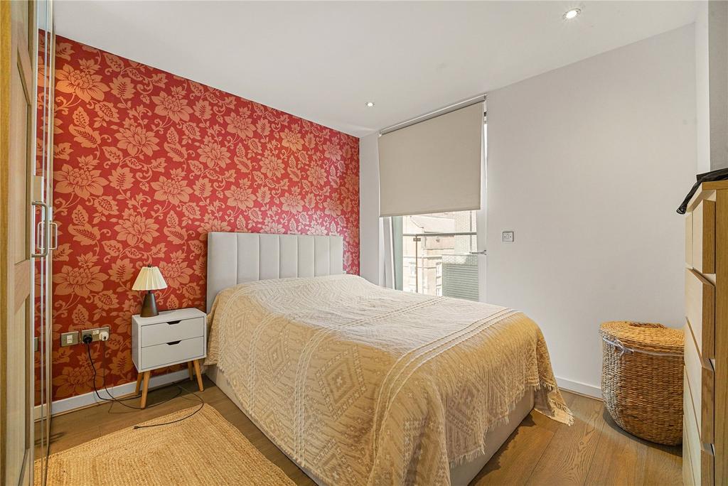 House in London - View 3