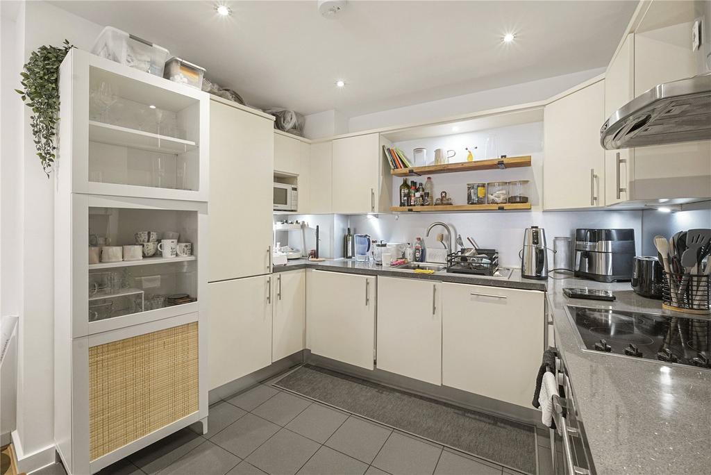 House in London - View 4