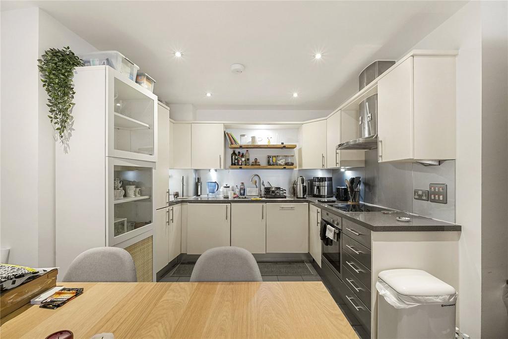 House in London - View 5