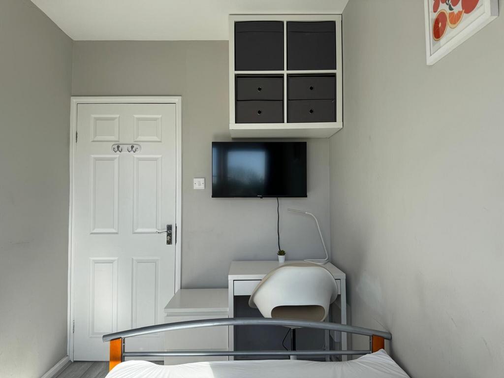 Apartment in London - View 2